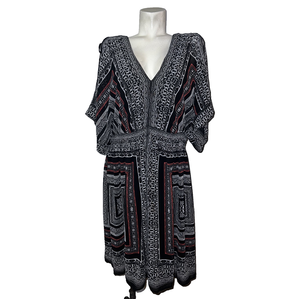 B. SMART‎ Dress Women's Size 22 Black White Printed V-neck Smocked Waist Tunic